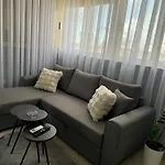 Mirela\'S Apartment City Center